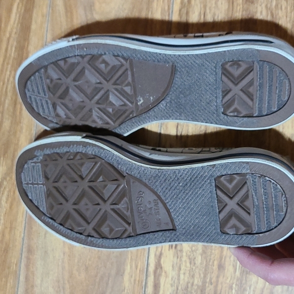 3 Pairs of Converse Shoes! - Picture 11 of 14